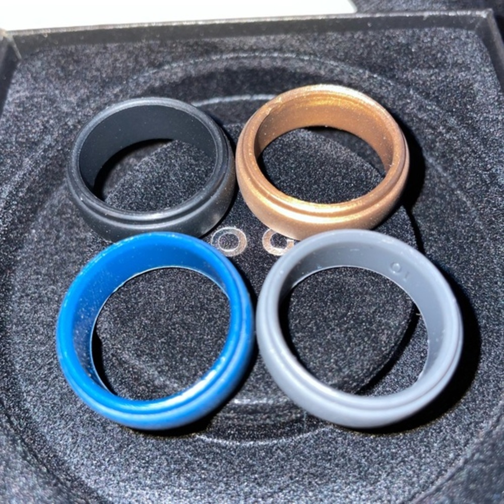 NEW Men’s Mixed Colors 4Pack Lightweight Silicone Universal Rings (Size10)